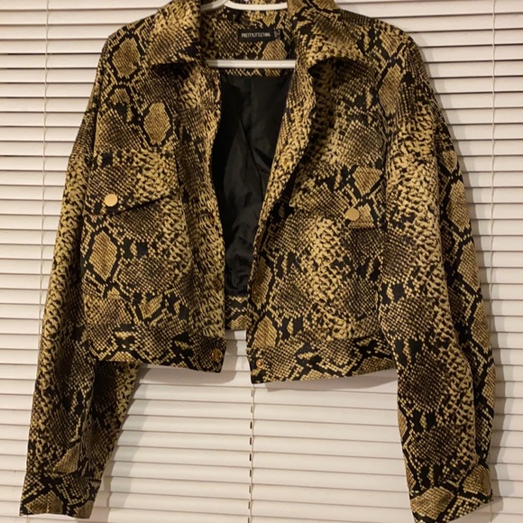 PRETTY LITTLE THING- cropped leopard jacket satin - Picture 4 of 4